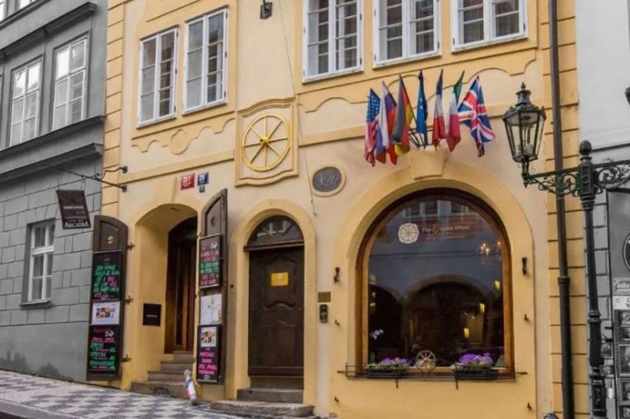 The Golden Wheel Hotel Prague Exterior photo