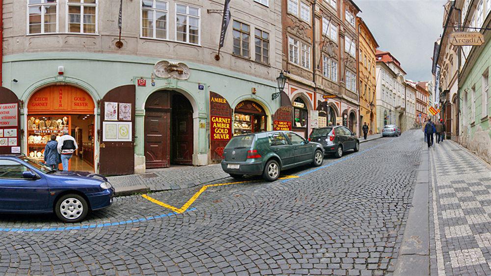 The Golden Wheel Hotel Prague Exterior photo