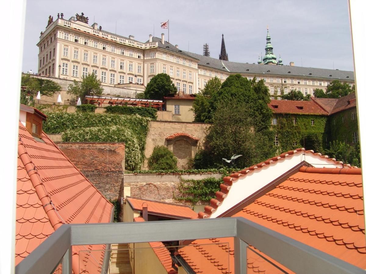 The Golden Wheel Hotel Prague Exterior photo